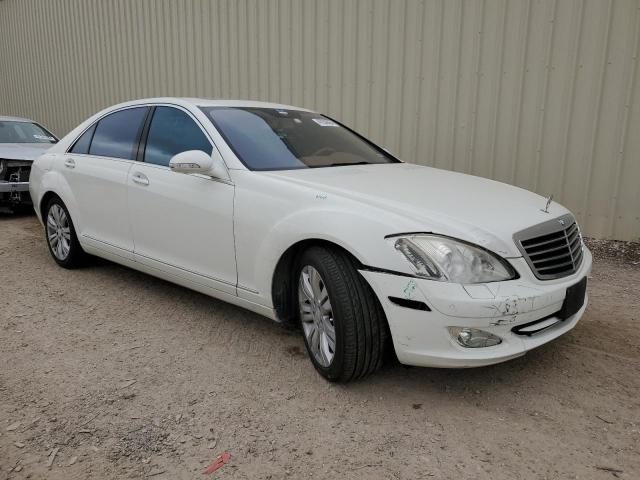 WDDNG71X59A247873 - 2009 MERCEDES-BENZ S 550 WHITE photo 4