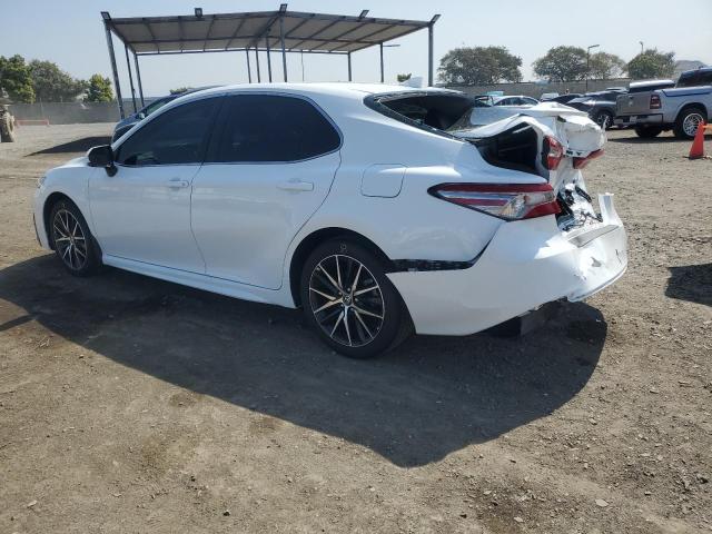 4T1T11AK2PU766861 - 2023 TOYOTA CAMRY SE NIGHT SHADE WHITE photo 2