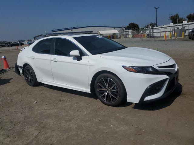 4T1T11AK2PU766861 - 2023 TOYOTA CAMRY SE NIGHT SHADE WHITE photo 4