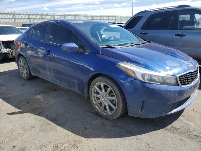 3KPFK4A74JE170586 - 2018 KIA FORTE LX BLUE photo 4