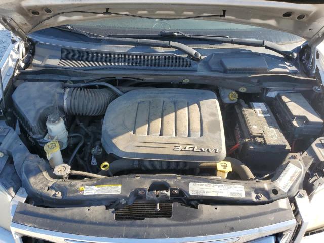 2A4RR8DG7BR703908 - 2011 CHRYSLER TOWN & COU TOURING L SILVER photo 12