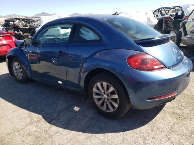 3VWFD7AT4JM702043 - 2018 VOLKSWAGEN BEETLE S BLUE photo 2