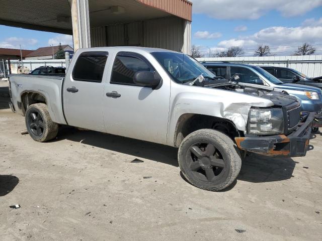 3GCRKSE35AG118008 - 2010 CHEVROLET SILVERADO K1500 LT SILVER photo 4