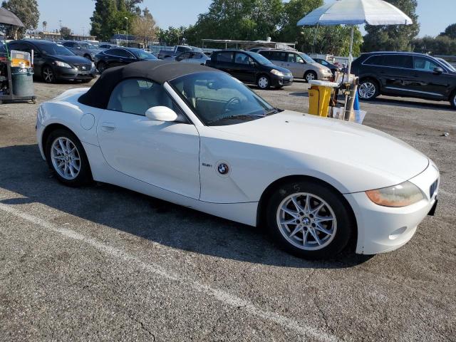 4USBT33504LS52614 - 2004 BMW Z4 2.5 WHITE photo 4