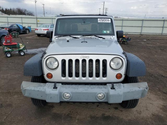 1C4BJWDG6CL261409 - 2012 JEEP WRANGLER SPORT SILVER photo 5