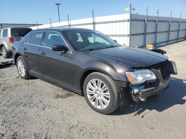 2C3CCARG6DH603700 - 2013 CHRYSLER 300 BLACK photo 4