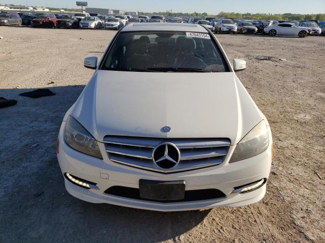 WDDGF5EB5BA515504 - 2011 MERCEDES-BENZ C 300 WHITE photo 5