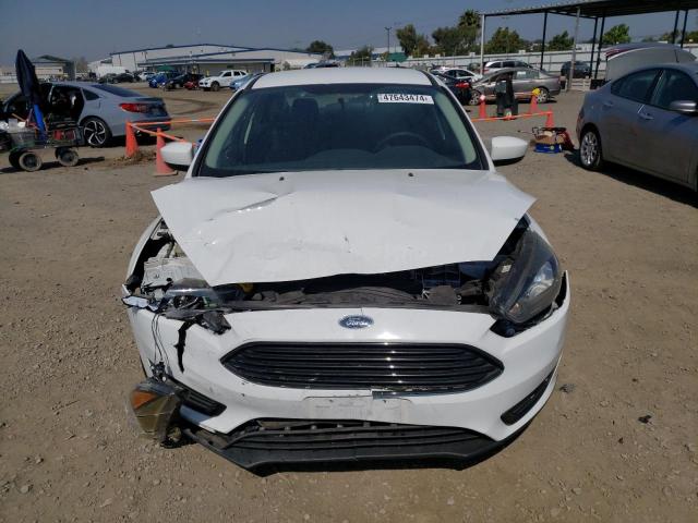 1FADP3FE8JL205136 - 2018 FORD FOCUS SE WHITE photo 5