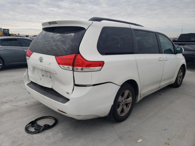 5TDKK3DC9BS063428 - 2011 TOYOTA SIENNA LE WHITE photo 3