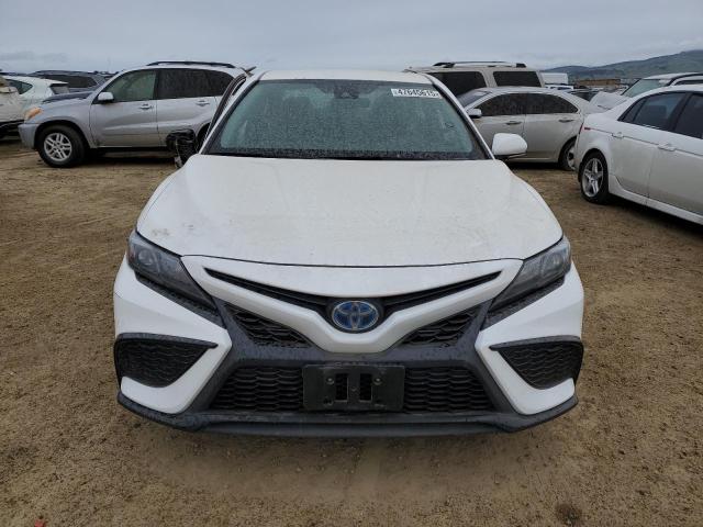 4T1G31AK9PU606682 - 2023 TOYOTA CAMRY SE NIGHT SHADE WHITE photo 5