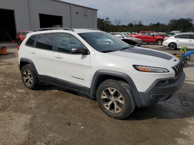 1C4PJMBS8HW569205 - 2017 JEEP CHEROKEE TRAILHAWK WHITE photo 4