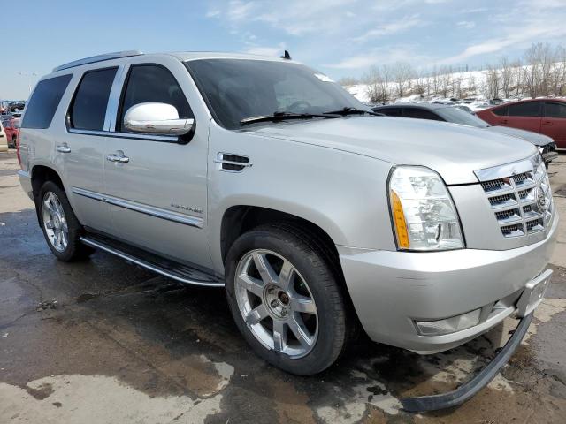 1GYS4BEF4BR344932 - 2011 CADILLAC ESCALADE LUXURY SILVER photo 4