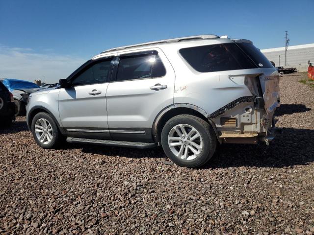 1FM5K7DH9HGE25675 - 2017 FORD EXPLORER XLT SILVER photo 2