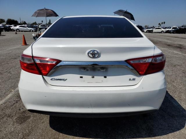 4T4BF1FK5FR504861 - 2015 TOYOTA CAMRY LE WHITE photo 6