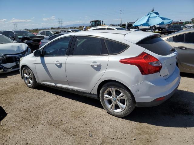 1FADP3K22DL119000 - 2013 FORD FOCUS SE WHITE photo 2