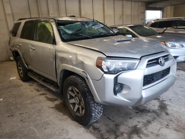 JTEBU5JR6L5791483 - 2020 TOYOTA 4RUNNER SR5/SR5 PREMIUM 银色 照片 4