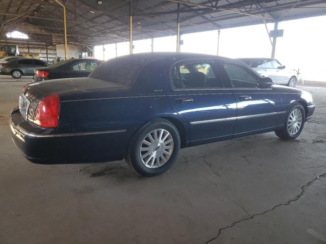 1LNHM81W24Y635183 - 2004 LINCOLN TOWN CAR EXECUTIVE Blau Foto 3