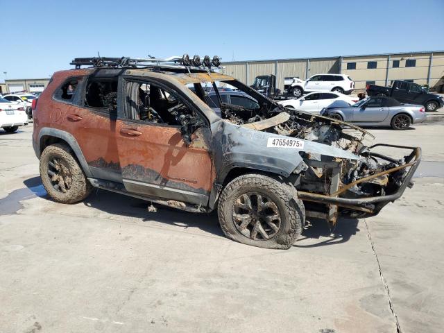 1C4PJMBS3GW155070 - 2016 JEEP CHEROKEE TRAILHAWK ORANGE photo 4