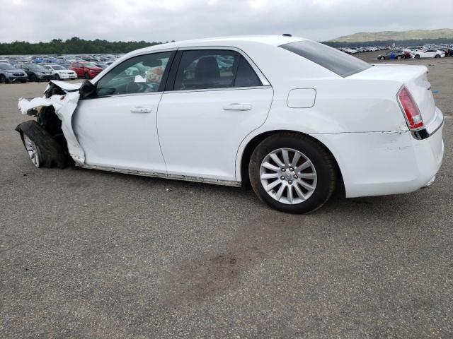 2C3CCAAG7DH632103 - 2013 CHRYSLER 300 WHITE photo 2