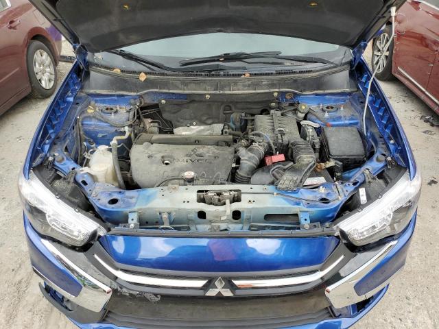 JA4AP3AU6JZ011272 - 2018 MITSUBISHI OUTLANDER ES BLUE photo 11