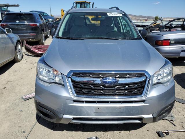 JF2SJABC3JH600163 - 2018 SUBARU FORESTER 2.5I SILVER photo 5