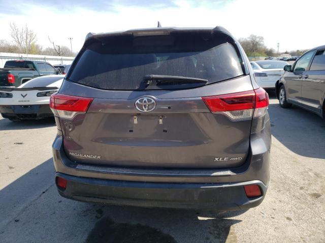 5TDJZRFHXJS837221 - 2018 TOYOTA HIGHLANDER SE GRAY photo 6