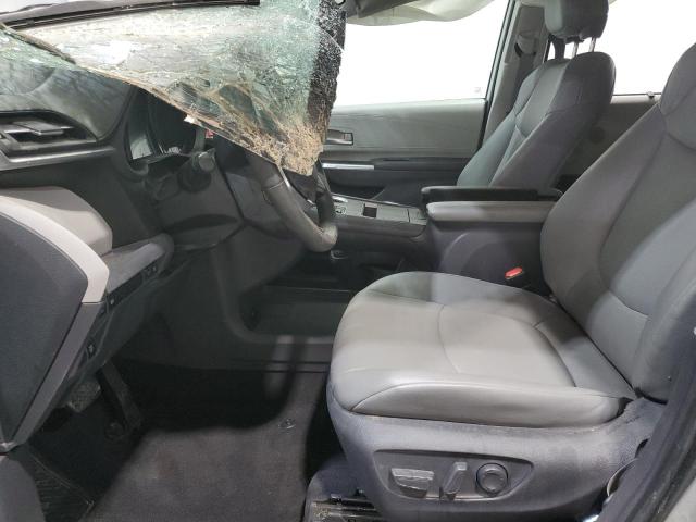 5TDYRKEC5MS054064 - 2021 TOYOTA SIENNA XLE 银色 照片 7