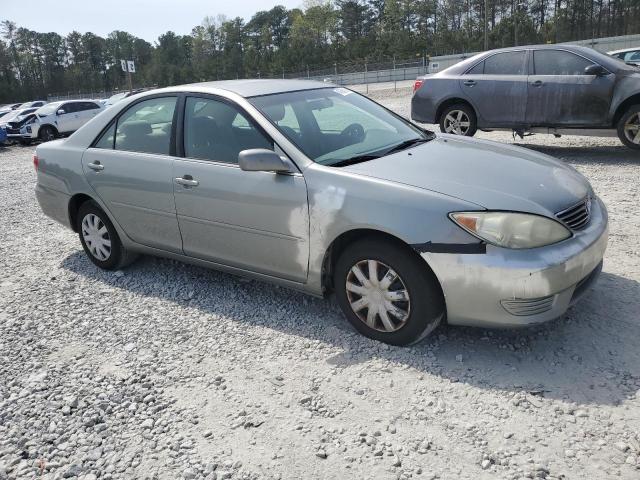 4T1BE32K35U594962 - 2005 TOYOTA CAMRY LE SILVER photo 4
