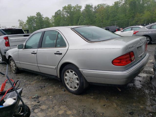 WDBJF82H9XX023491 - 1999 MERCEDES-BENZ E 320 4MATIC SILVER photo 2