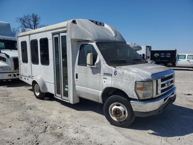 1FDWE3FLXCDA13443 - 2012 FORD ECONOLINE E350 SUPER DUTY CUTAWAY VAN WHITE photo 4