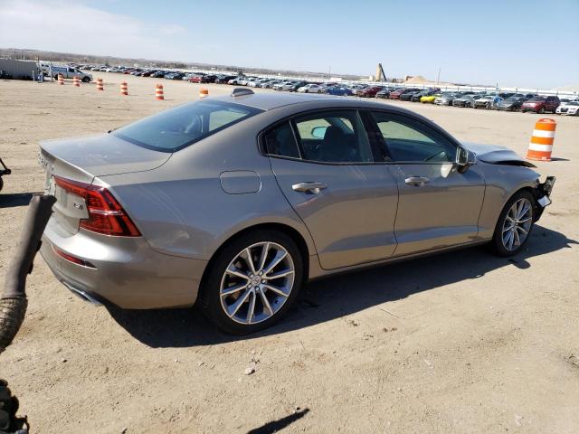 7JRA22TK1LG060177 - 2020 VOLVO S60 T6 MOMENTUM GRAY photo 3