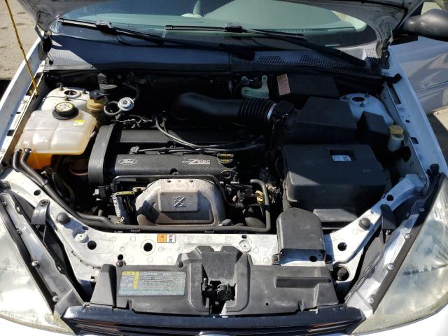 1FAFP36302W341655 - 2002 FORD FOCUS SE WHITE photo 11