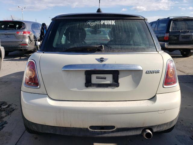 WMWMF3C50ATZ23410 - 2010 MINI COOPER WHITE photo 6