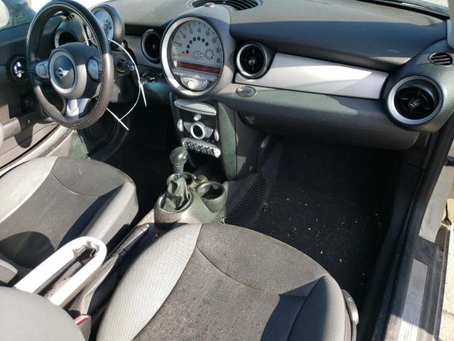WMWMF3C50ATZ23410 - 2010 MINI COOPER WHITE photo 8