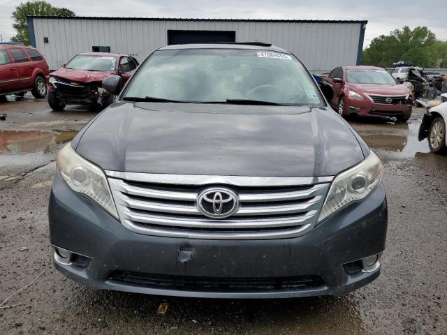 4T1BK3DB2CU465386 - 2012 TOYOTA AVALON BASE GRAY photo 5