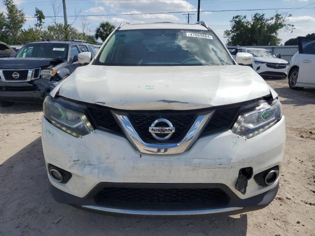 5N1AT2MTXFC895382 - 2015 NISSAN ROGUE S WHITE photo 5