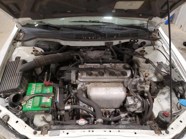 JHMCG66552C013809 - 2002 HONDA ACCORD LX WHITE photo 11