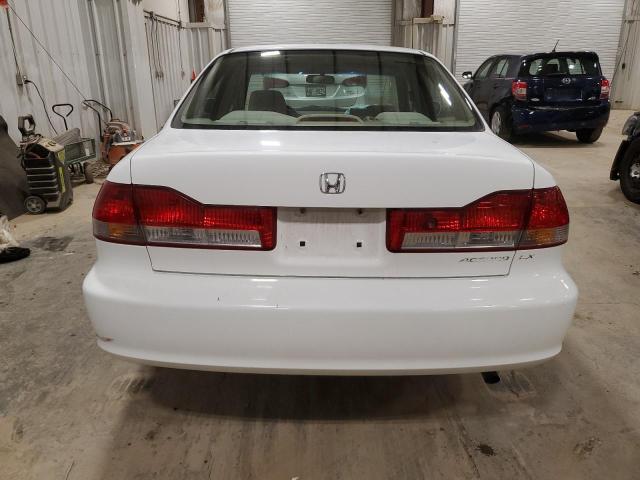 JHMCG66552C013809 - 2002 HONDA ACCORD LX WHITE photo 6