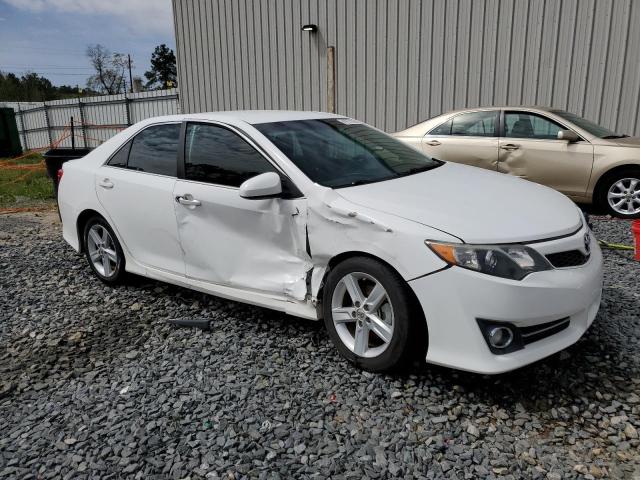 4T1BF1FKXDU720857 - 2013 TOYOTA CAMRY L WHITE photo 4