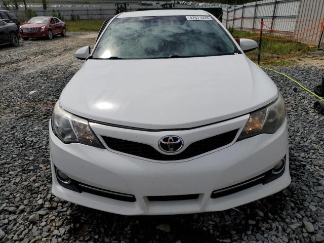 4T1BF1FKXDU720857 - 2013 TOYOTA CAMRY L WHITE photo 5