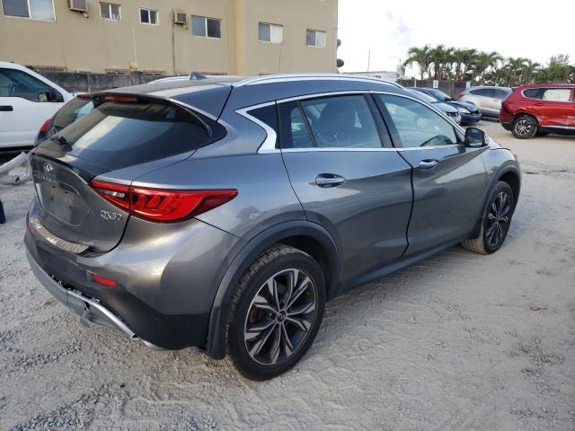 SJKCH5CR4HA022437 - 2017 INFINITI QX30 BASE GRAY photo 3