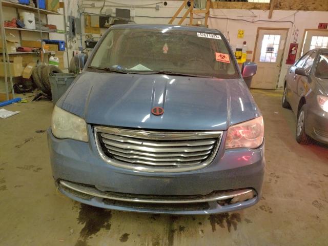2A4RR5DG6BR716714 - 2011 CHRYSLER TOWN & COU TOURING BLUE photo 5