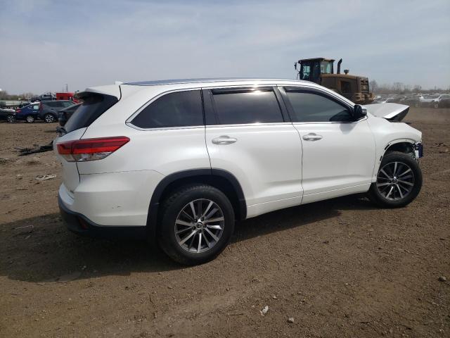 5TDJZRFH3JS487995 - 2018 TOYOTA HIGHLANDER SE WHITE photo 3