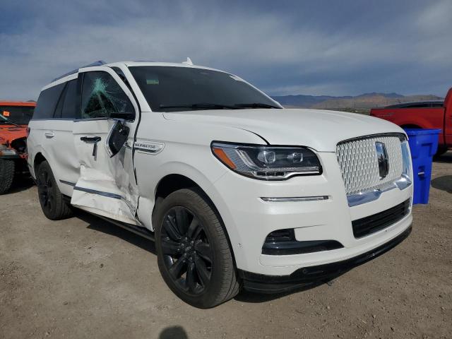 5LMJJ2LG3PEL11823 - 2023 LINCOLN NAVIGATOR RESERVE WHITE photo 4