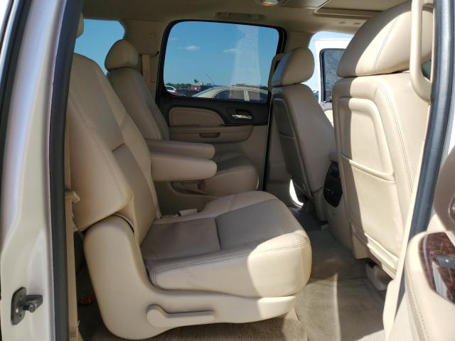 1GKUKMEF9AR182976 - 2010 GMC YUKON XL DENALI WHITE photo 11