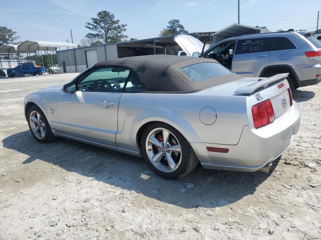1ZVHT85H695128554 - 2009 FORD MUSTANG GT SILVER photo 2