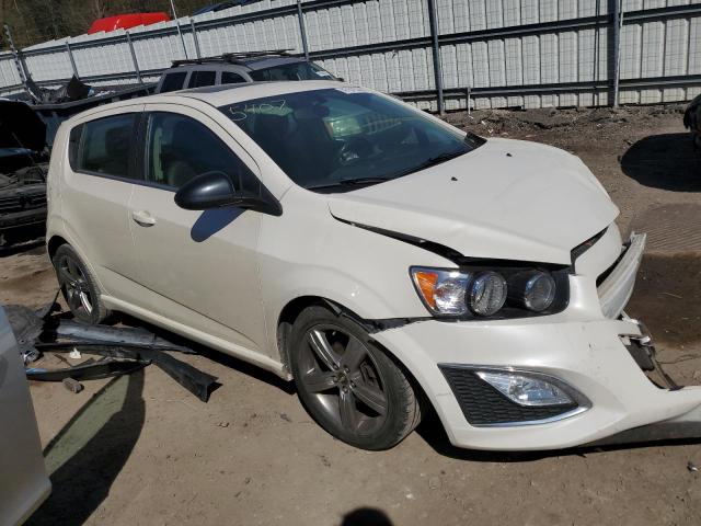 1G1JG6SB3F4165407 - 2015 CHEVROLET SONIC RS WHITE photo 4