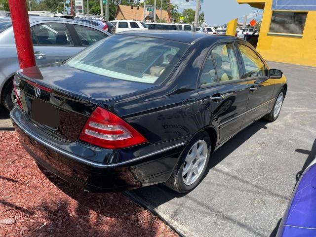 WDBRF61J34E018998 - 2004 MERCEDES-BENZ C 240 BLACK photo 4