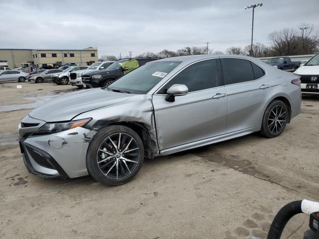 4T1G11AK2RU236099 - 2024 TOYOTA CAMRY SE NIGHT SHADE SILVER photo 1