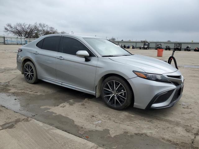 4T1G11AK2RU236099 - 2024 TOYOTA CAMRY SE NIGHT SHADE SILVER photo 4